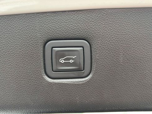 Used 2023 Chevrolet Blazer LT w/ Convenience Package AWD/4WD image 15