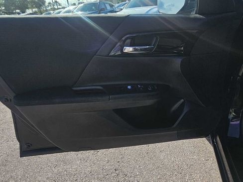 Used 2017 Honda Accord LX image 8