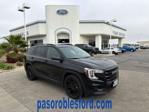 Used 2022 GMC Terrain SLE w/ Driver Convenience Package FWD image 1