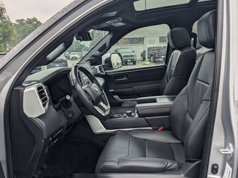 Used 2023 Toyota Tundra Platinum AWD/4WD image 13