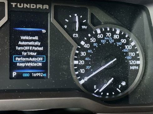 Used 2022 Toyota Tundra SR5 w/ SR5 Convenience Package image 12