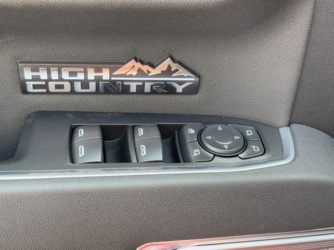 New 2026 Chevrolet Silverado 1500 High Country w/ Technology Package AWD/4WD image 11