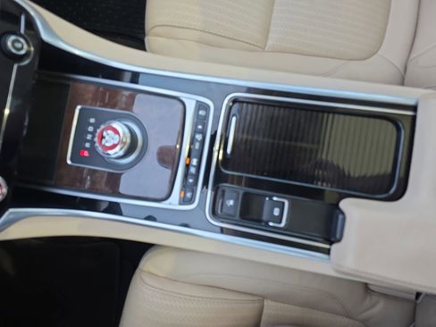 Used 2017 Jaguar XF Prestige RWD image 25