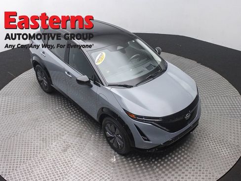 Used 2024 Nissan Ariya AWD image 3