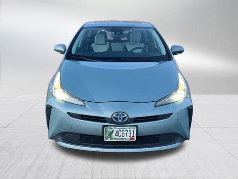 Used 2019 Toyota Prius XLE image 2