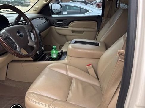 Used 2013 GMC Yukon Denali image 9