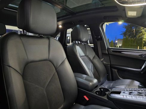 Used 2016 Porsche Macan S image 30