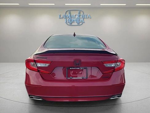 Used 2018 Honda Accord Sport image 4