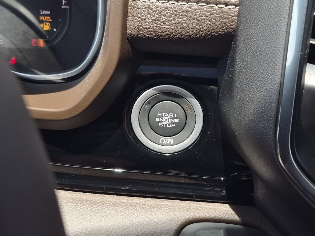 New 2026 RAM 1500 Laramie w/ Advanced Safety Group II AWD/4WD image 24