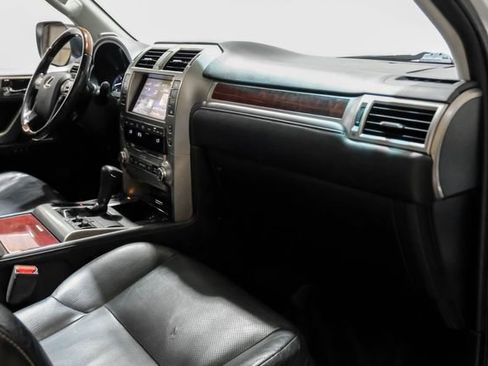 Used 2015 Lexus GX 460 w/ Premium Package AWD/4WD image 18