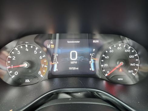 Used 2025 Jeep Compass Trailhawk AWD/4WD image 18