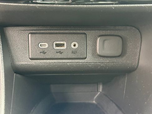 Used 2022 Buick Encore GX Select image 25