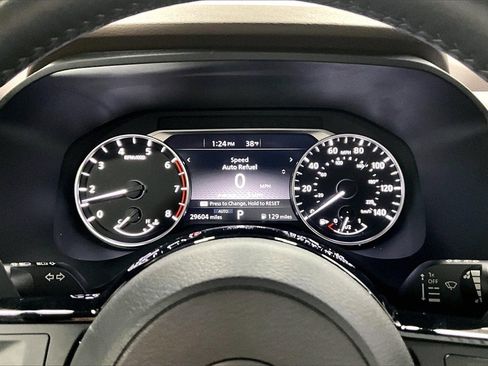 Used 2023 Nissan Rogue SV w/ SV Premium Package image 12