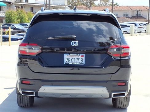 Used 2023 Honda Pilot Elite image 4