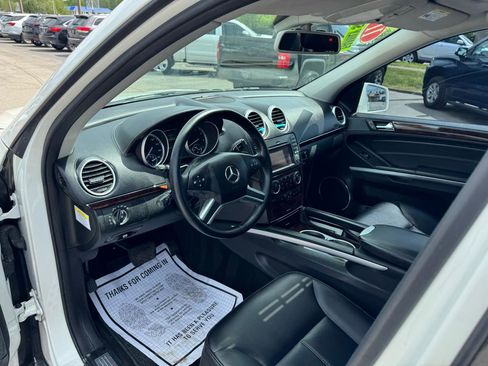 Used 2011 Mercedes-Benz GL 450 4MATIC image 16