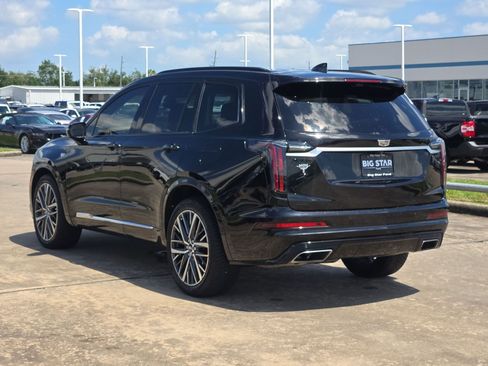 Used 2023 Cadillac XT6 Sport w/ Platinum Package AWD/4WD image 6