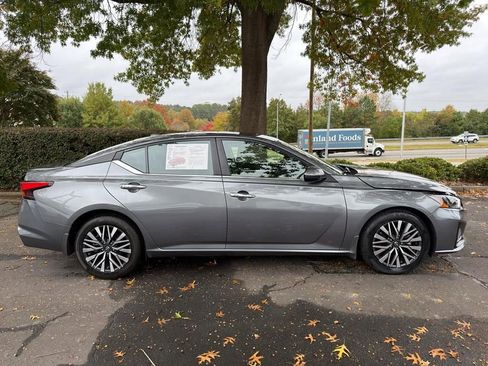 Certified 2023 Nissan Altima 2.5 SV w/ SV Premium Package image 8