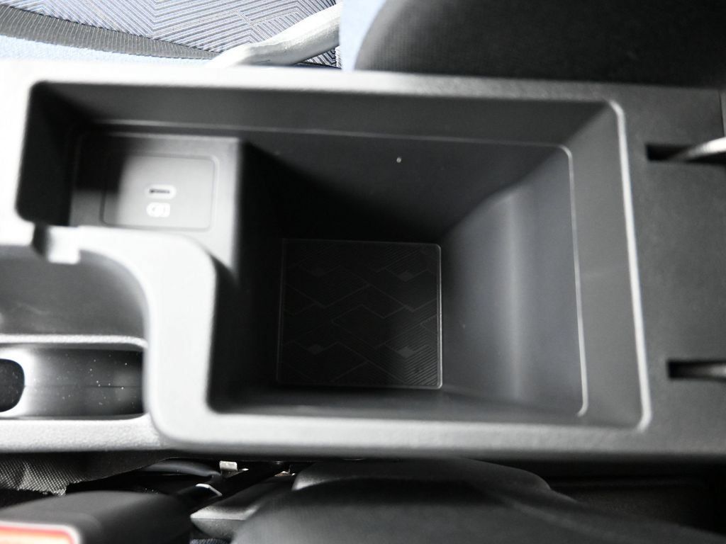 New 2025 Nissan Versa SV w/ Trunk Package FWD image 20