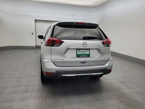 Used 2020 Nissan Rogue S FWD image 6
