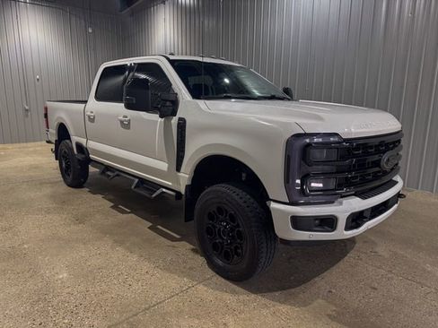 Used 2024 Ford F250 Lariat w/ Lariat Ultimate Package AWD/4WD image 6