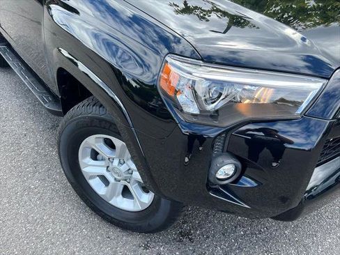 Certified 2022 Toyota 4Runner SR5 Premium w/ Moonroof Package AWD/4WD image 2