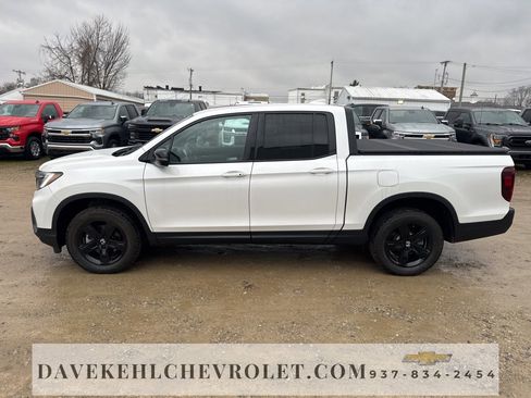 Used 2023 Honda Ridgeline Black Edition image 2