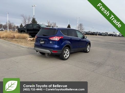 Used 2015 Ford Escape SE image 3