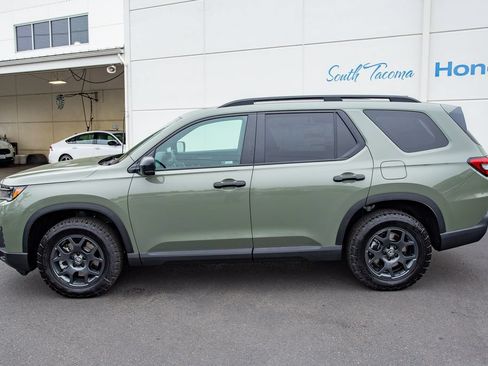 New 2026 Honda Pilot TrailSport image 9