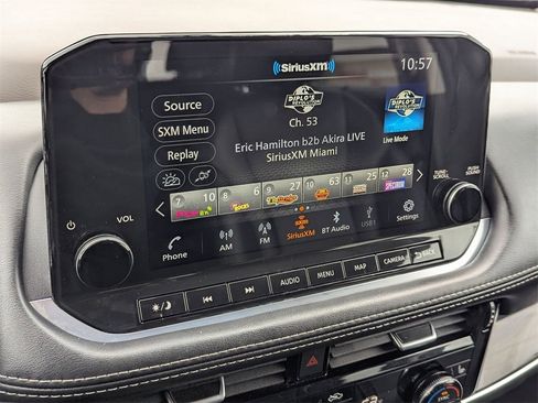 Used 2023 Nissan Rogue SL w/ SL Premium Package image 17