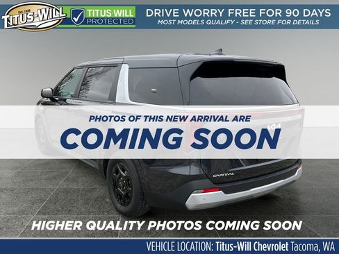 Used 2025 Kia Carnival image 3