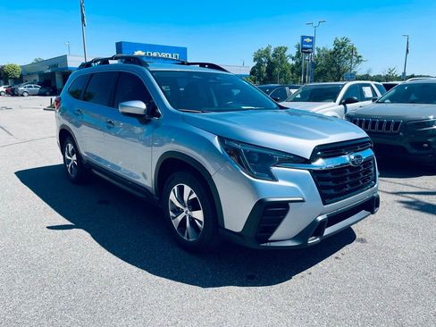 Used 2024 Subaru Ascent Premium w/ Convenience Package AWD/4WD image 9