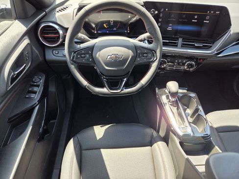 New 2026 Chevrolet Trax RS FWD image 9