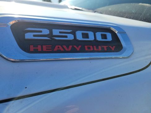 Used 2024 RAM 2500 Tradesman w/ Chrome Appearance Group image 8