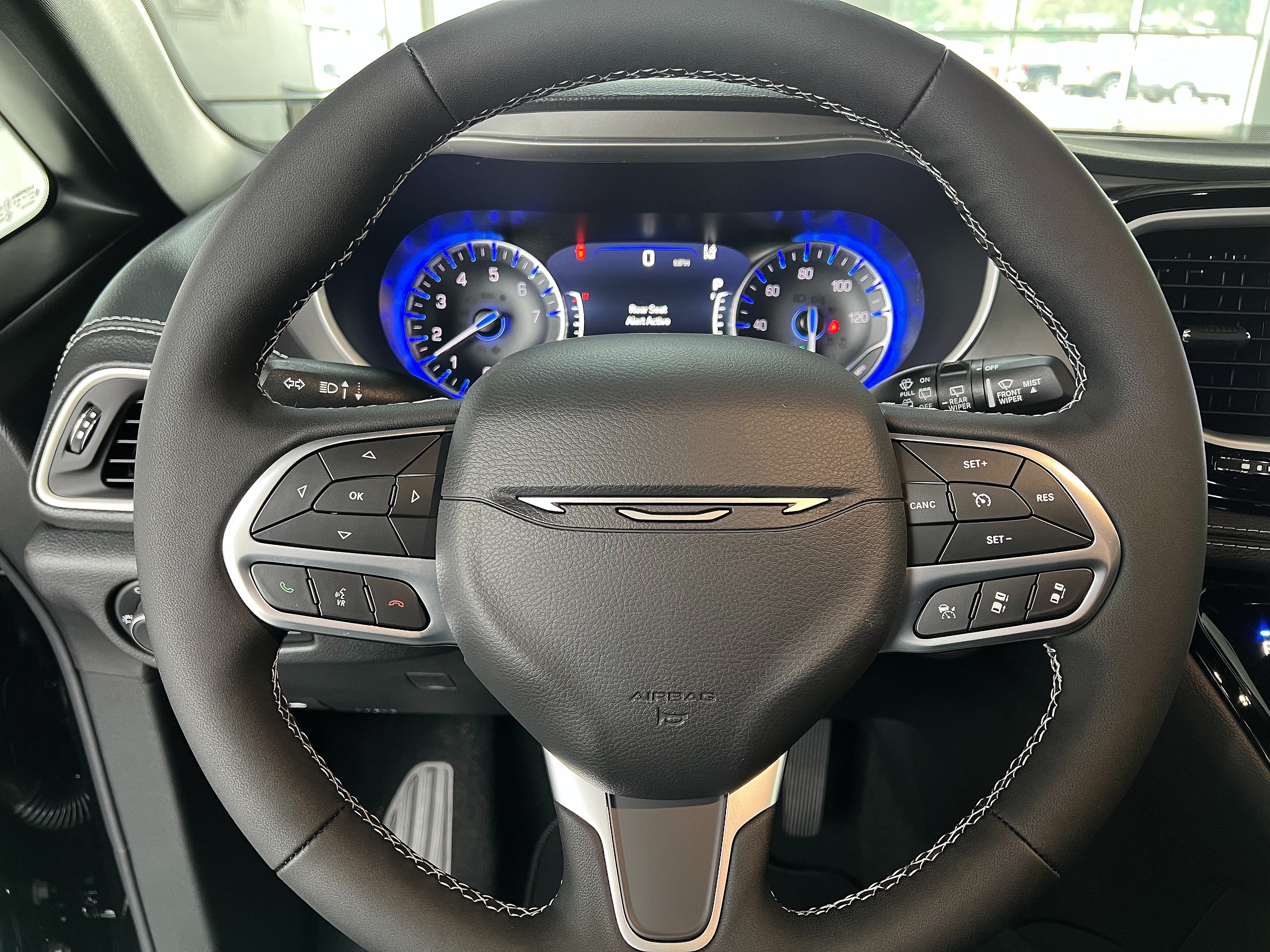New 2027 Chrysler Pacifica Select FWD image 11