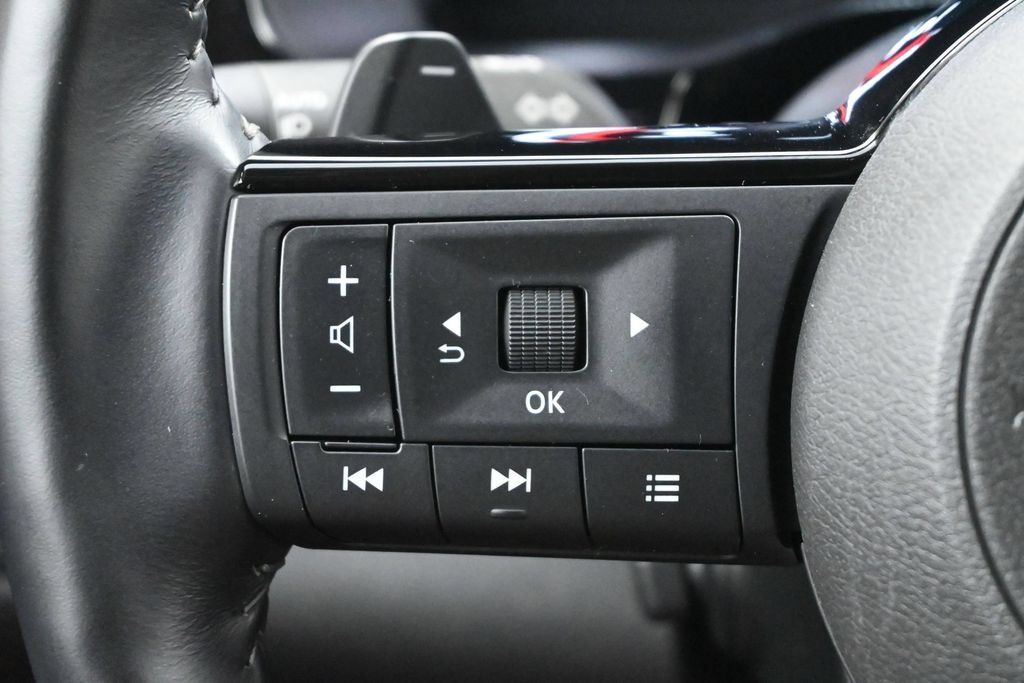 Used 2023 Nissan Pathfinder Platinum AWD/4WD image 8