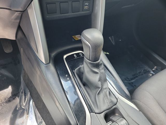 Used 2022 Toyota Corolla Cross LE AWD/4WD image 29