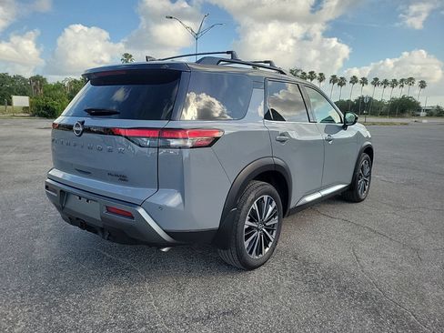 Used 2026 Nissan Pathfinder Platinum AWD/4WD image 5