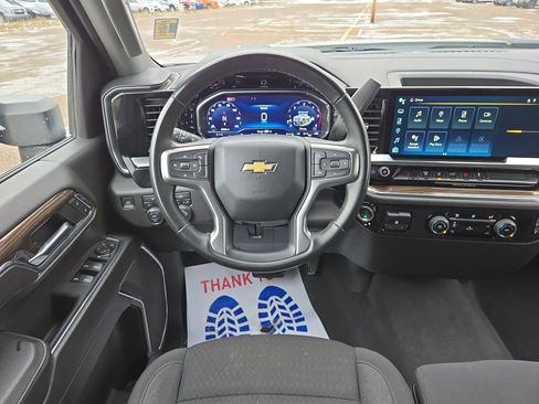 Used 2024 Chevrolet Silverado 3500 LT image 19