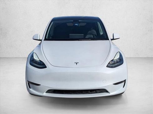 Used 2021 Tesla Model Y Long Range image 2