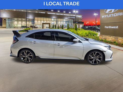 Used 2018 Honda Civic Sport image 6