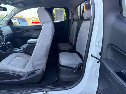Used 2015 Chevrolet Colorado W/T RWD image 23