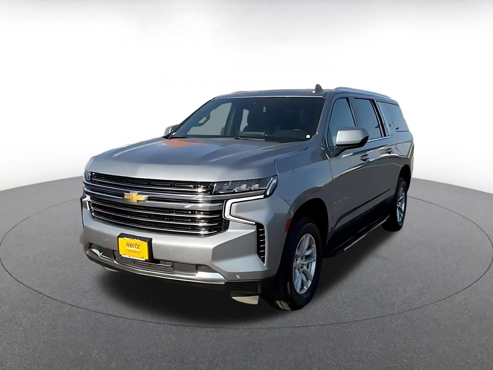 Used 2024 Chevrolet Suburban LT RWD image 6