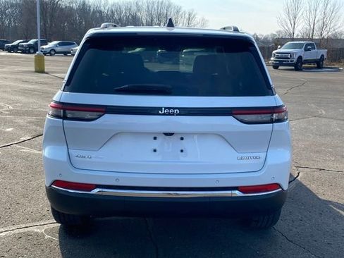 Used 2023 Jeep Grand Cherokee Limited image 4