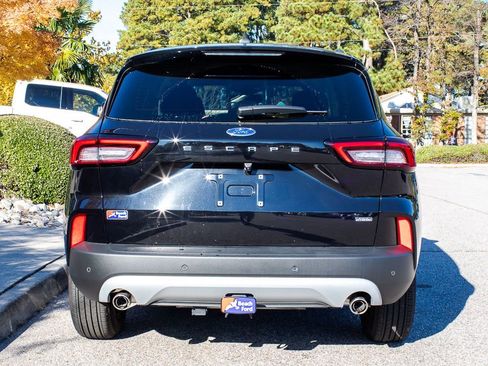 Used 2025 Ford Escape SE w/ PHEV Premium Package image 4