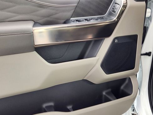 New 2026 Ford F250 Platinum w/ Platinum Plus Package image 17