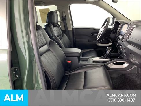 Used 2024 Nissan Frontier SL w/ Technology Package image 33