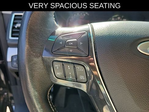 Used 2016 Ford Explorer Platinum AWD/4WD image 22