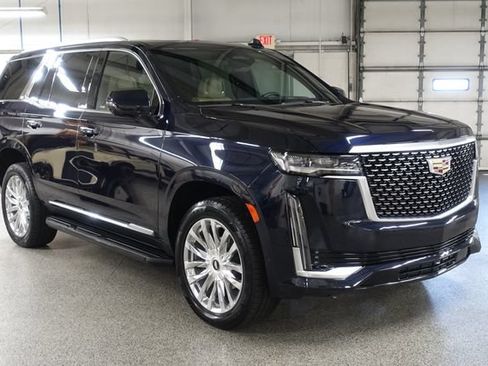 Used 2023 Cadillac Escalade Premium Luxury AWD/4WD image 1