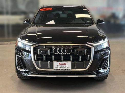 Used 2025 Audi Q7 3.0T Premium Plus AWD/4WD image 2