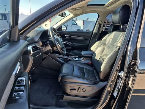 Used 2022 Kia Telluride SX w/ SX Prestige Package image 11